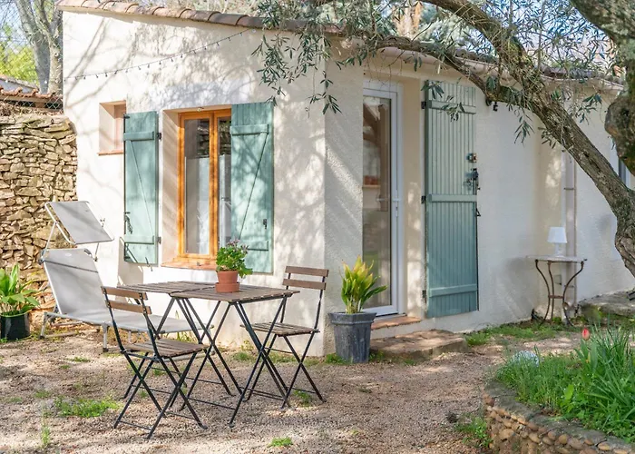 بيت للعطل Mazet A